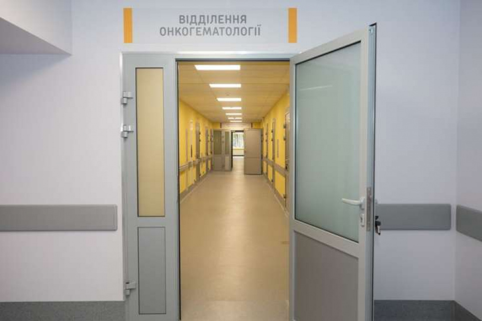 У Націнституті раку вперше в Україні відкриють відділення для трансплантації кісткового мозку