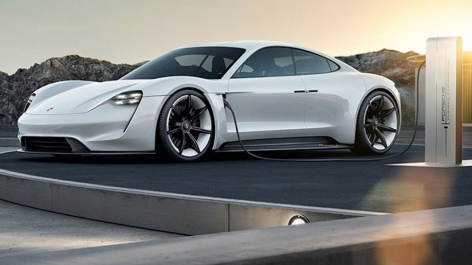 За 10 років Porsche вироблятиме тільки електрокари