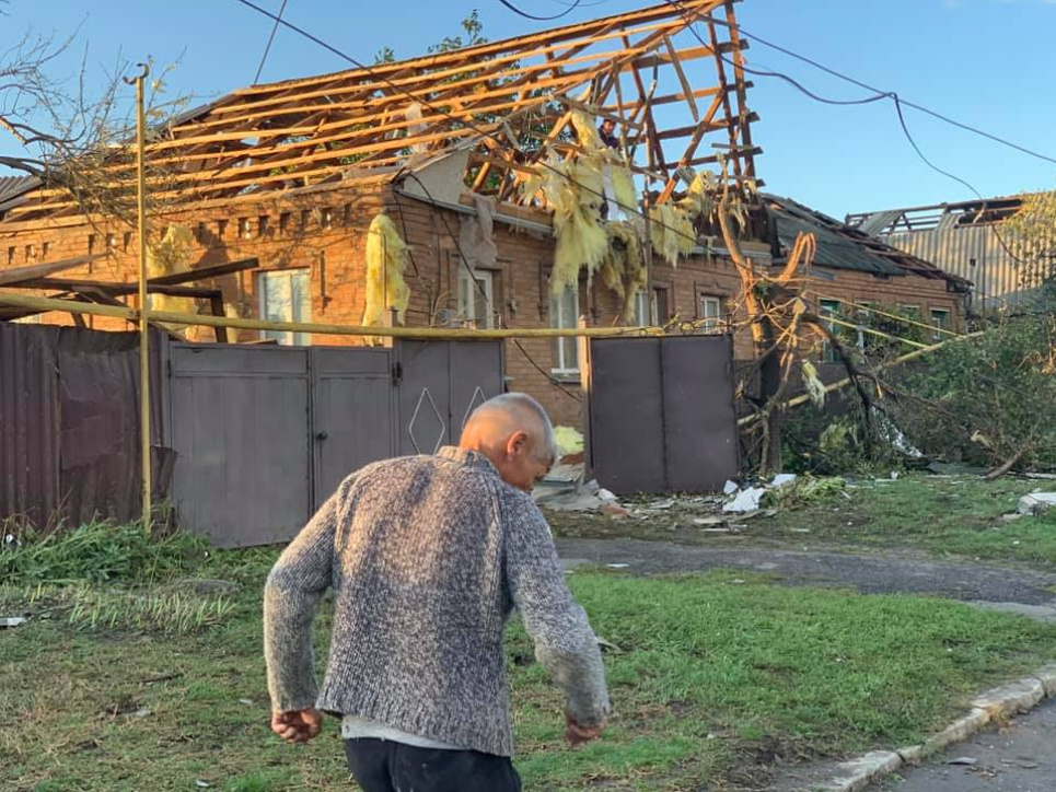 Будинки як після війни: як виглядають райони Кропивницького після урагану (відео)