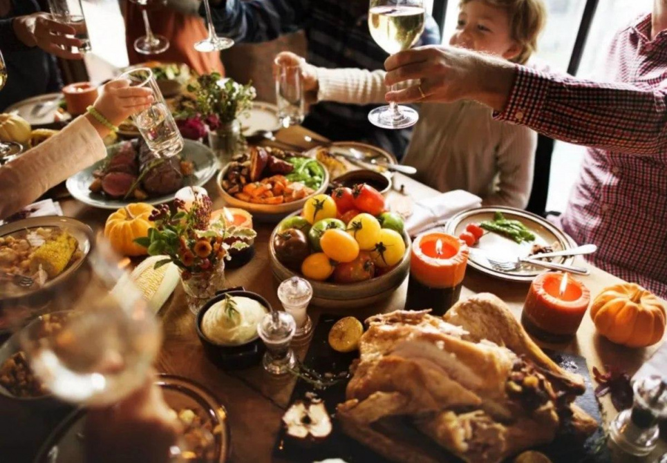 Містянам заборонили ходити в гості через коронавірус Фото ілюстративне