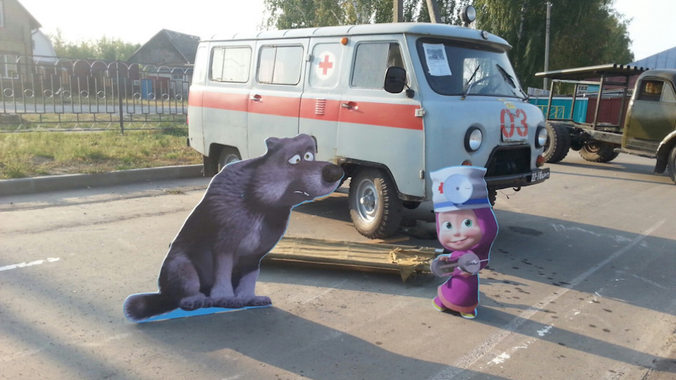 На Київщині пацієнтів з COVID рятують швидкими з "Маші та ведмідя" (відео)