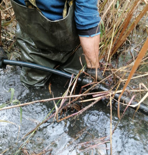 На дні водосховища знайшли спиртопровід у Молдову (відео)