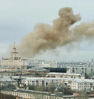 У Челябінську горить лікарня, відео вибуху