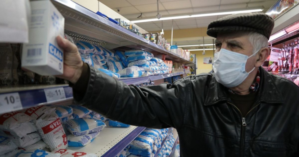 В Україні в визначені години в магазини будуть пускати лише літніх покупців (відео)
