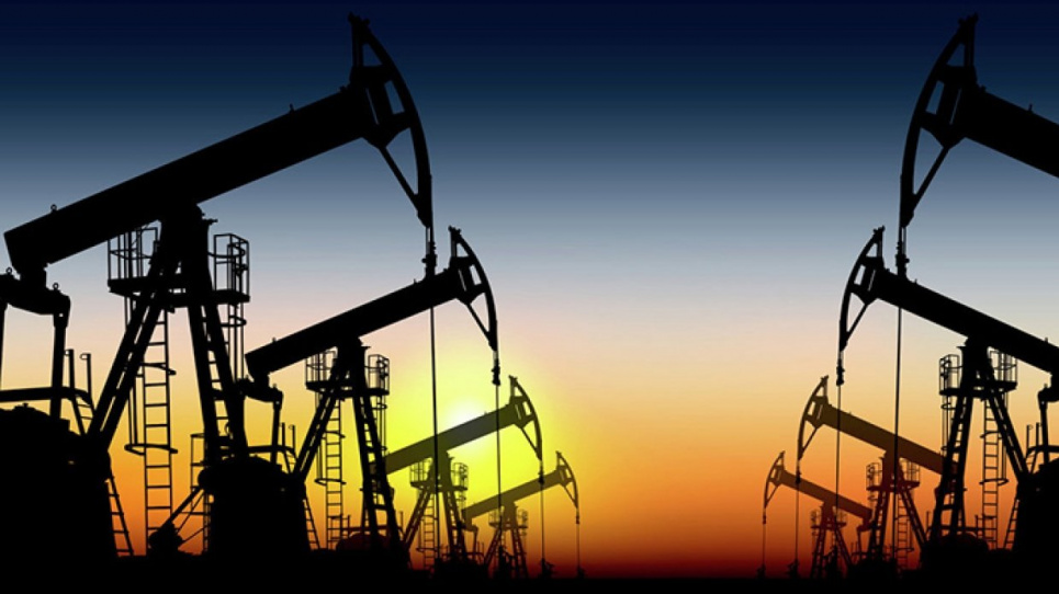 Україна стала менше купувати закордоном нафтопродуктів
