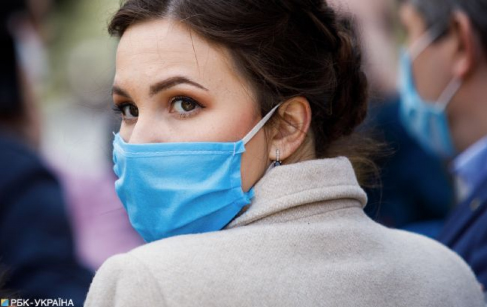 За добу в Україні на ковід захворіли майже 17 тисяч українців Коронавірус