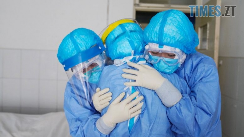 В Україні за час пандемії померло понад 50 тис. людей