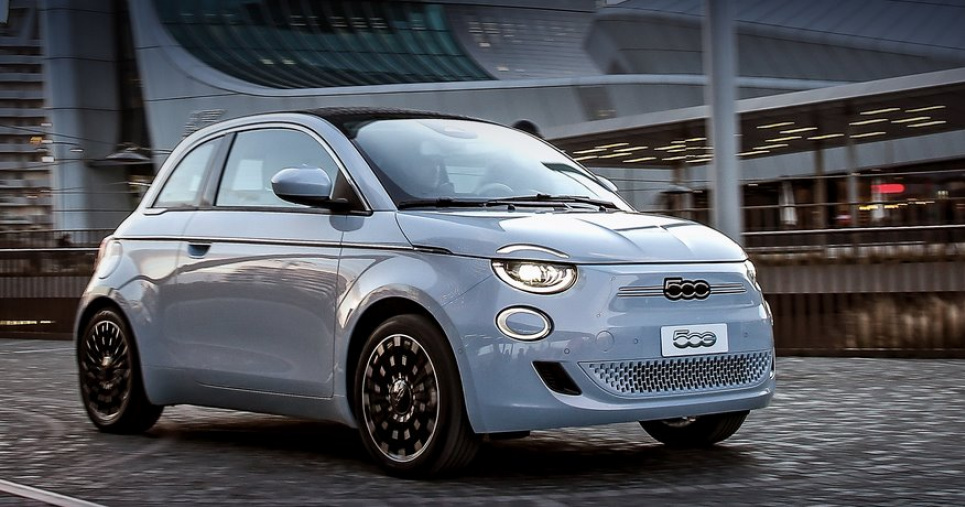 Fiat 500e визнали електроавтомобілем року у Великій Британії Всі фото: https://ecotechnica.com.ua/