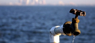  Российские власти предлагают бурить дно Азовского моря, чтобы дать воду в Крым. Что говорят ученые