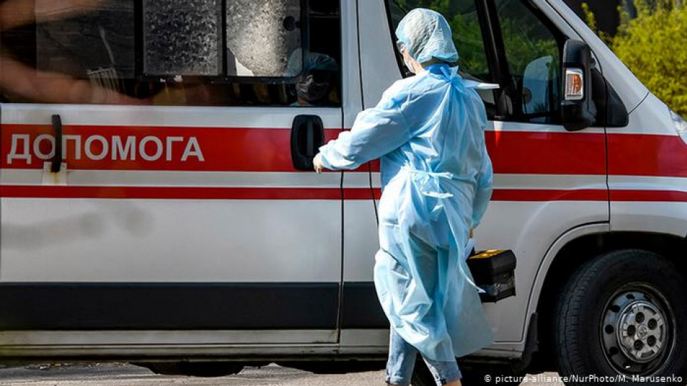 У Києві п'яний чоловік покалічив двох медиків швидкої