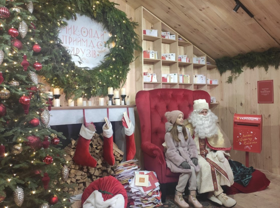 Новорічно-різдвяна атмосфера: куди сходити на ярмарки в Києві