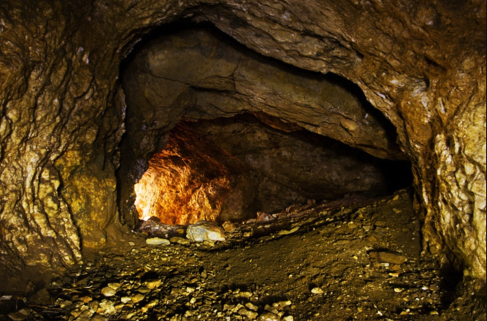 Шматок української землі із золотом віддали туркам на онлайн-аукціоні