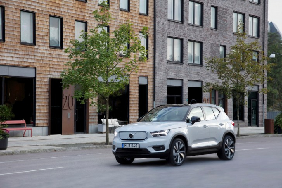 Компактний електрокросовер від Volvo ще до початку виробництва розкупили