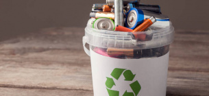 Шведские ученые создали революционную батарею из отходов: 8000 циклов зарядки за копейки Шведские ученые Батарея из отходов Возобновляемые источники энергии