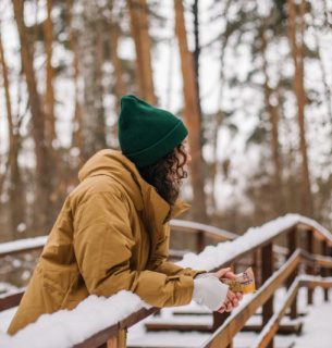 Чи справді тепло виходить через голову: розвінчання міфу та поради вчених