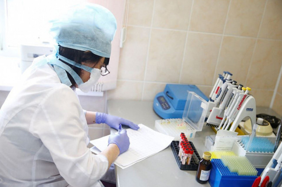 В Україні 23 393 нових випадків зараження COVID та понад 700 смертей COVID-19
