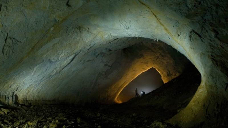 Печера Мовіле у Румунії, що має великий вміст вуглекислого газу