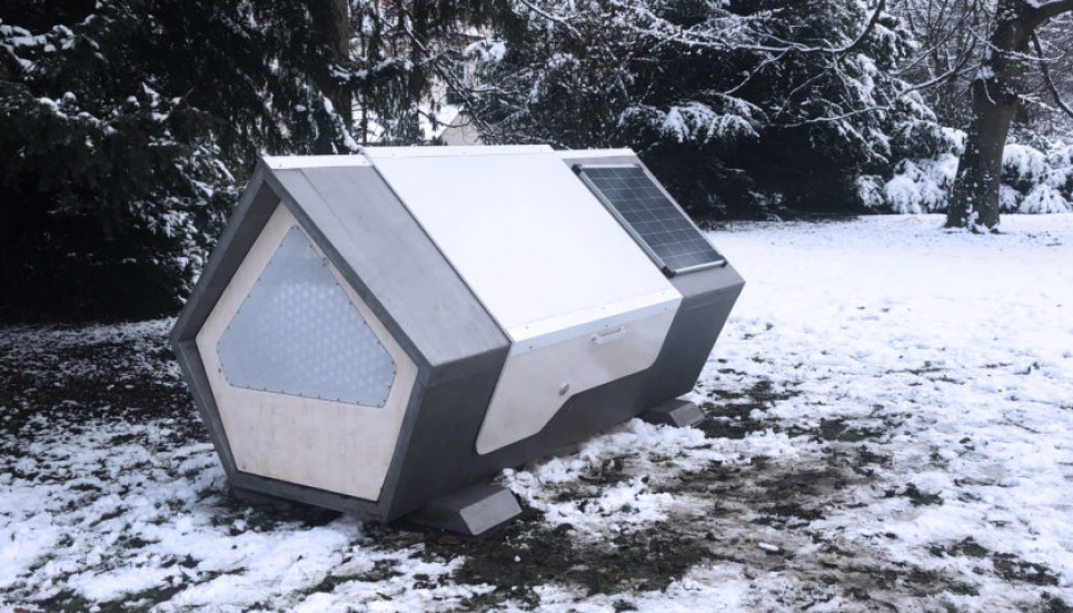 У німецькому Ульмі встановили капсули, в яких безхатченки можуть сховатися від холоду (фото) Всі фото: Ulmer Nest