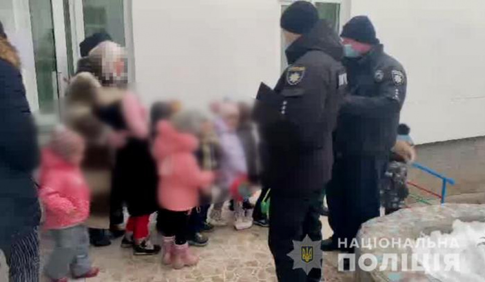 Неспокійно в Одесі. Розстріл дитсадка та «замінування» 186 дошкільних закладів (фото, відео) фото: Національна поліція