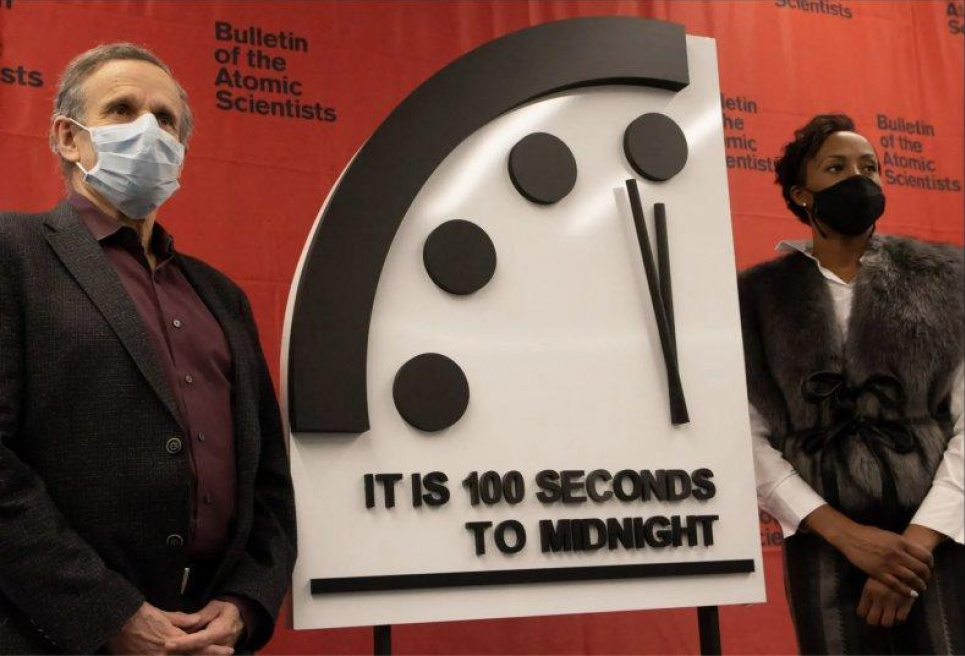 фото THOMAS GAULKIN/BULLETIN OF THE ATOMIC SCIENTISTS
Годинник судного дня" показує, що людство як ніколи близьке до загибелі

