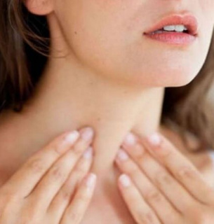  Названы первые признаки болезни щитовидной железы