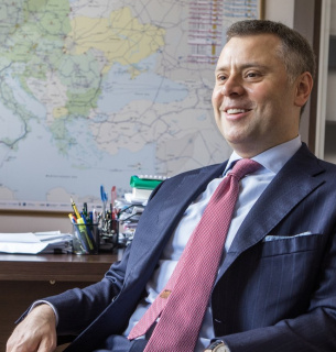 Нардепів, які не проголосували за призначення Вітренка, покарали грошима - Гео Лерос Через те, що Юрій Вітренко не став міністром енергетики, нардепів із монобільшості покарали грошима