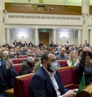 Верховна Рада "провалила" законопроєкт про медичне самоврядування Парламентарі не змогли прийняти законопроєкт про професійне самоврядування медиків
