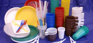 Одноразовая посуда из пластика 
