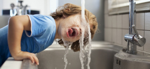  Чи варто дітям пити водопроводну воду