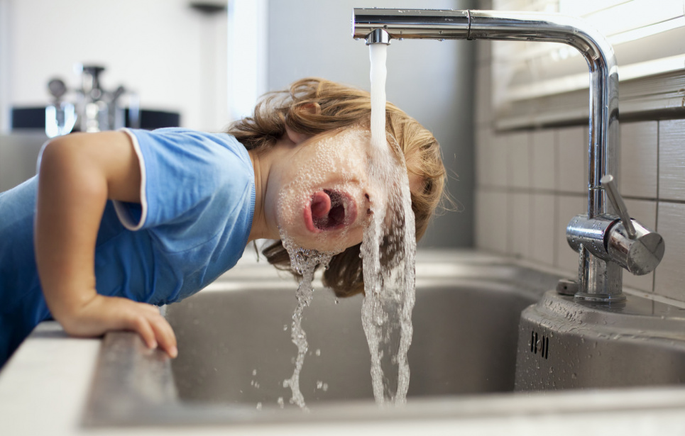  Чи варто дітям пити водопроводну воду