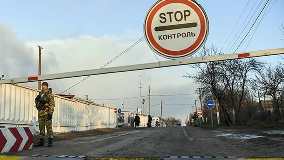 Как и чем вакцинируют украинцев на оккупированном Донбассе Россия превратила процесс прививки от коронавируса для Украинцев на оккупированном Донбассе в кошмар и террор