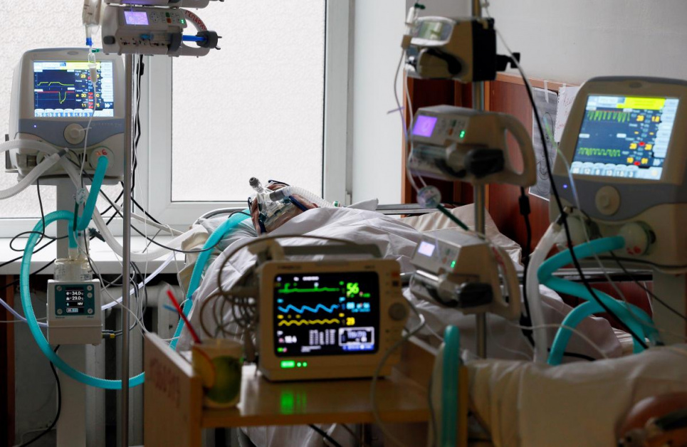 Фото REUTERS - Відключення світла у реанімації лікарні призвело до смерті двох пацієнтів
