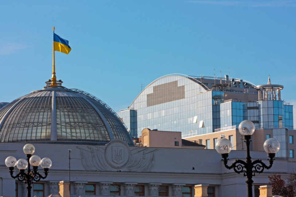 Декарбонізація та податки: що вирішили на засіданні екологічного комітету Екологічний комітет на останньому засіданні працював над трьома проєктами законів