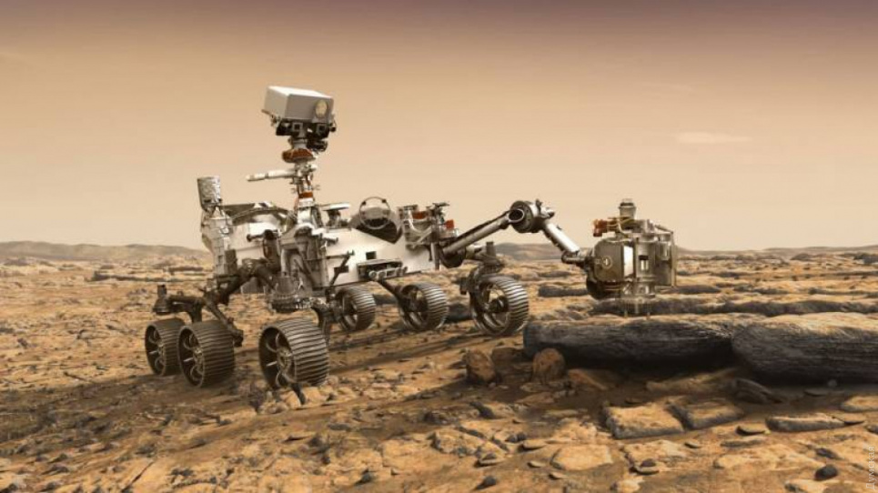 Марсохід NASA передав перші яскраві фото
