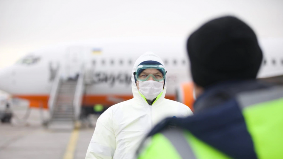 Вакцина против коронавируса прибыла в Украину Индийская вакцина против ковида прибыла в Украину