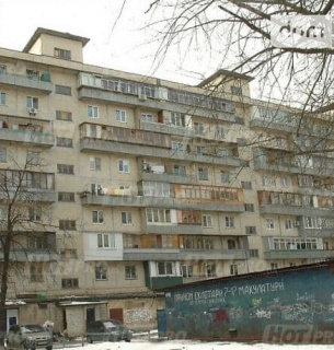 В Киеве 12-летняя девочка выпала с восьмого этажа, а 11-летний мальчик выпрыгнул из окна лицея (видео 18+) 12-летняя девочка выпала с восьмого этажа