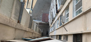 В Одесі хлопець вистрибнув з балкона 15-го поверху