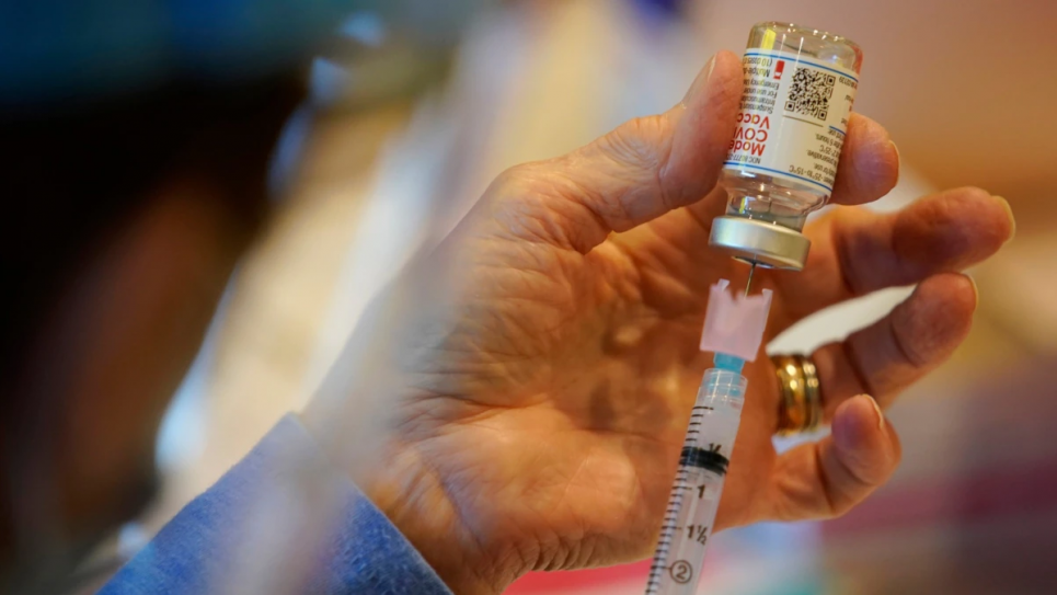 Побочные реакции на вакцину против ковида возникли у небольшого числа украинцев, которые прививались 
