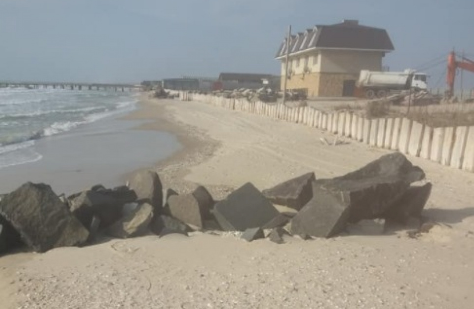 В НПП «Тузлівські лимани» заявили про відсипку будівельних матеріалів на пляж В НПП «Тузлівські лимани» заявили про відсипку будівельних матеріалів на пляж. Фото І.Вихристюк