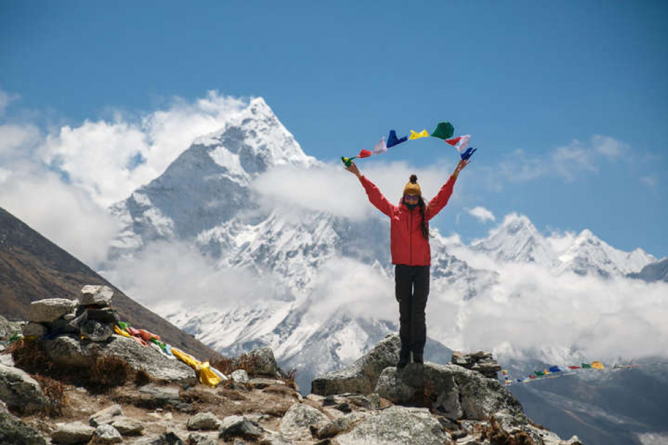 Туристи можуть підійматися на Еверест за умови перебування на обов'язковому тижневому карантині після прибуття в Непал і наявності негативного результату тесту. Фото: Максим Баландюх / vyo.travel