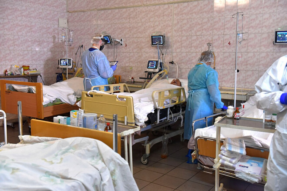 В Украине 6792 человека заболели COVID