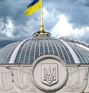 Верховна Рада присвятила день аграрному законопроєкту Нардепи присвятили день розгляду правок до аграрного законопроєкту.