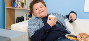 Які основні причини зайвої ваги у дітей