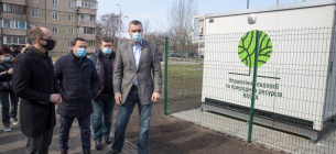 Городская власть проверила пост мониторинга воздуха в Дарницком районе