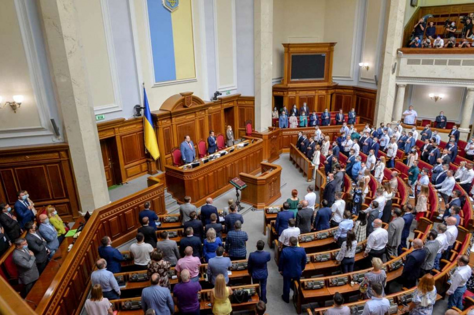 Парламент проголосував за законопроєкт про звільнення виробників вакцин від відповідальності 