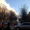 Во дворе многоэтажки из-под земли забил 15-метровый гейзер