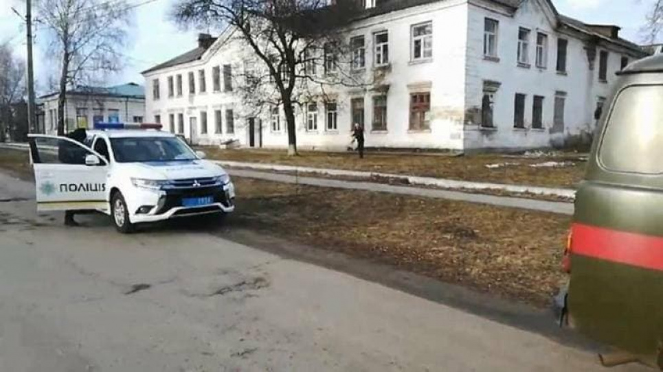 На Харьковщине женщина родила и выбросила младенца в выгребную яму на вокзале - какая судьба ребенка (фото) Женщина родила и выбросила младенца в выгребную яму на вокзале