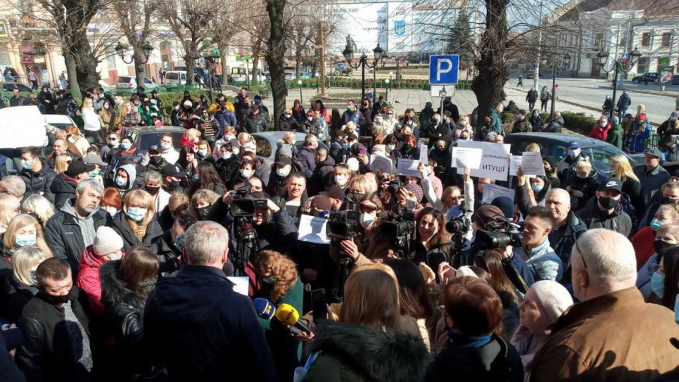 У Чернівцях підприємці повстали проти карантину (фото) Фото «УНІАН». У Чернівцях підприємці повстали проти карантину
