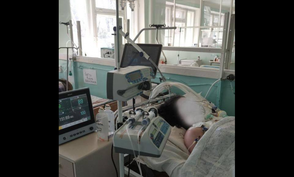 У Дніпрі інфекційна реанімація переповнена хворими втричі, а медики втрачають свідомість на роботі (фото) У Дніпра інфекційна реанімація переповнена хворими у тричі