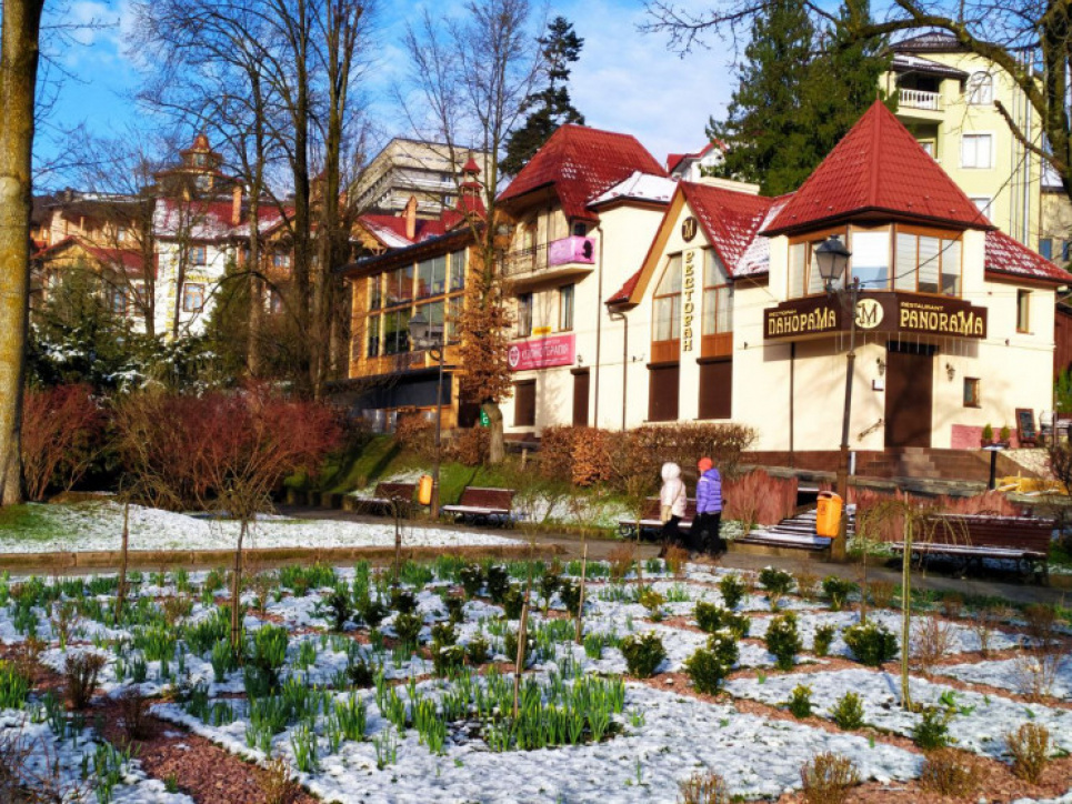 Фото Depo.Львів. - Природне явище вразило місцевих жителів, адже кілька дні тому на вулиці було +20